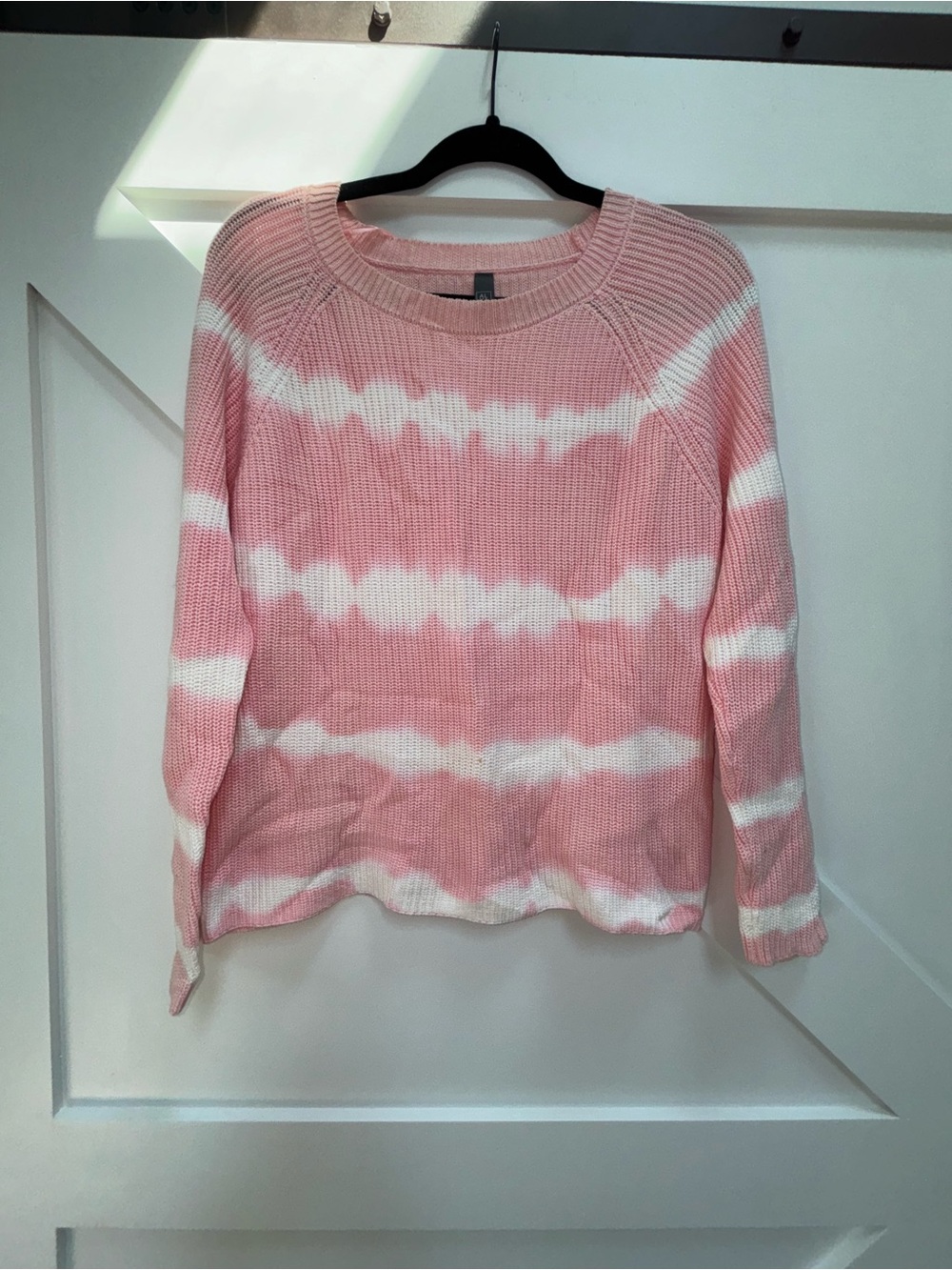 Alya Pink & White Tie-Dye Crewneck Pullover